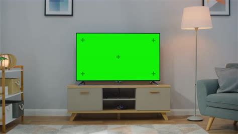 zoom  shot   tv  horizontal green screen mock