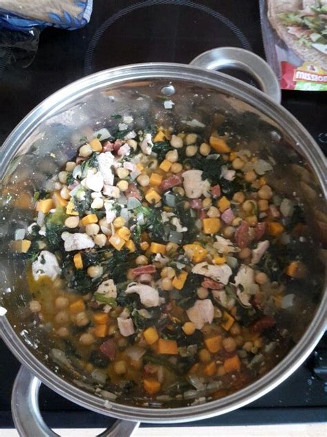 Add water to cover and bring pot to a simmer, stirring ingredients together once in a while. Catchupa - Cape Verde National Dish | National dish, Food ...