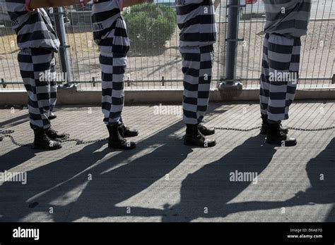Female Prison Inmates Fotos Und Bildmaterial In Hoher Aufl Sung