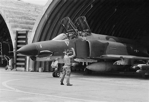 Vietnam Us Air Force 1972 A U S Air Force F 4 Phantom Jet Flickr