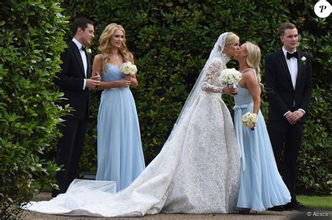 Paris Hilton Assiste Au Mariage De Nicky Hilton Et James Rothschild à L