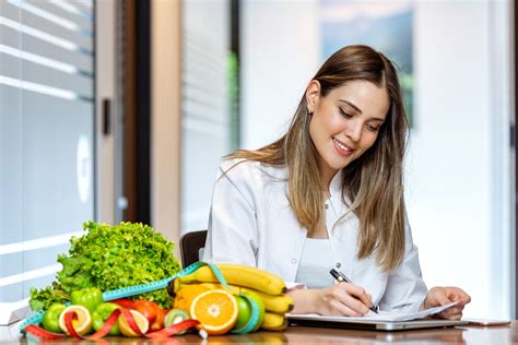 Why You Should Work With A Registered Dietitian Nutritionist Rdn