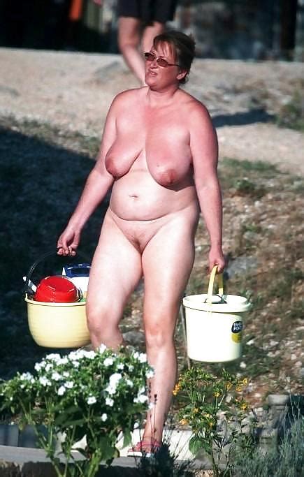 Xxx Older Women Naked Outdoor