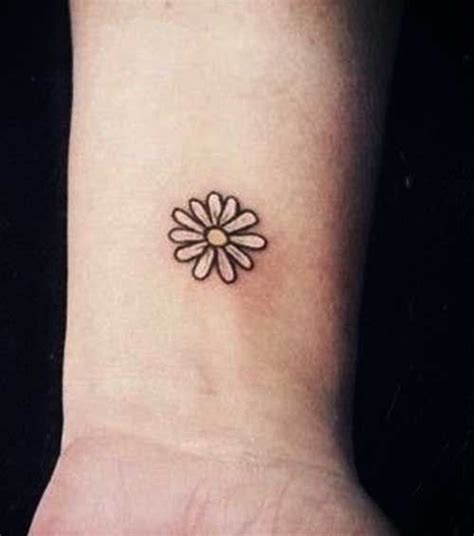 I'm happy to share i'm being part of uber this month with a delicate flower tattoo inspired by my small garden and sunny days. Small-Flower-Tattoos-for-Girls | Daisy tattoo designs ...