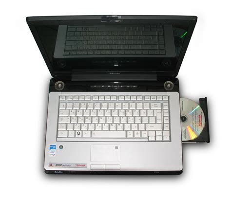 Toshiba Satellite A200 1hv Laptop Psaece 02s00eru