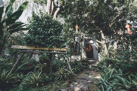 Secret Wonderland Is A Cafe In BKK Hidden In A Whimsical Garden
