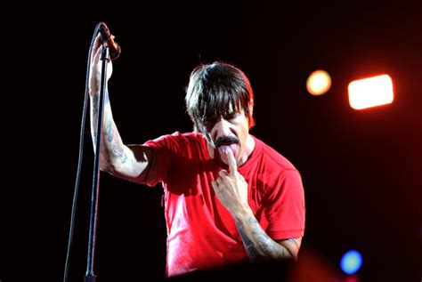 Vocalista De Red Hot Chili Peppers Tuvo Que Ser Hospitalizado De