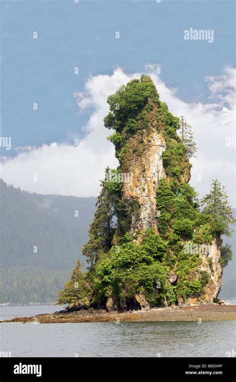 New Eddystone Rock A Volcanic Spire Misty Fjords National Monument Park