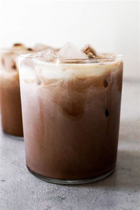 How Do I Make Mocha Iced Coffee At Home The Easiest Iced White Chocolate Mocha Starbucks