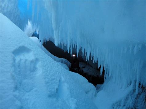 Stunning Images Of Ice Caves On Antarcticas Active Volcano Mt Erebus