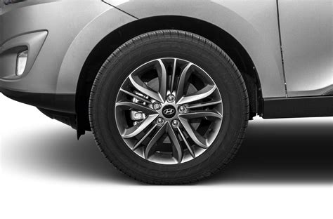 Maybe you would like to learn more about one of these? 2015 Hyundai Tucson - Price, Photos, Reviews & Features