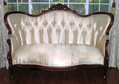 Beautiful French Victorian Loveseat Sofa Settee Antique 35895862