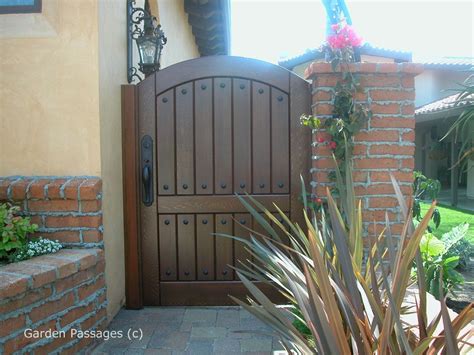 Premium Wood Gates H23 Garden Passages