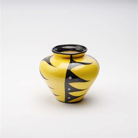 Large Yellow Harvest Vase By Red And White Studios Ram Shop