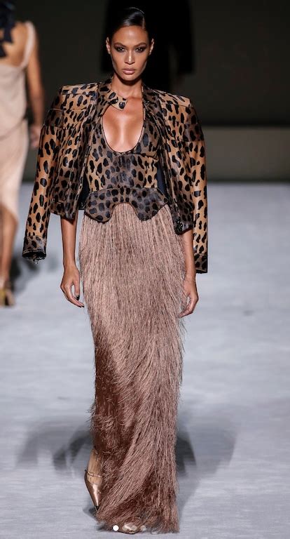 Tom Ford Does Neutral Glam And Sexy For Spring 2019 Nyfw Show