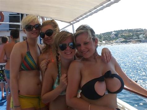 Amateur Group Photo 1 Girl Much Bigger Breasts Page 4 Lpsg
