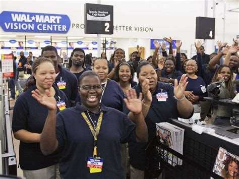 Wal Mart Were Giving 500000 People A Raise Business Insider India
