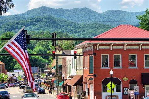 Top 18 Scenic Drives Near Asheville Blue Ridge Mountains Small Town