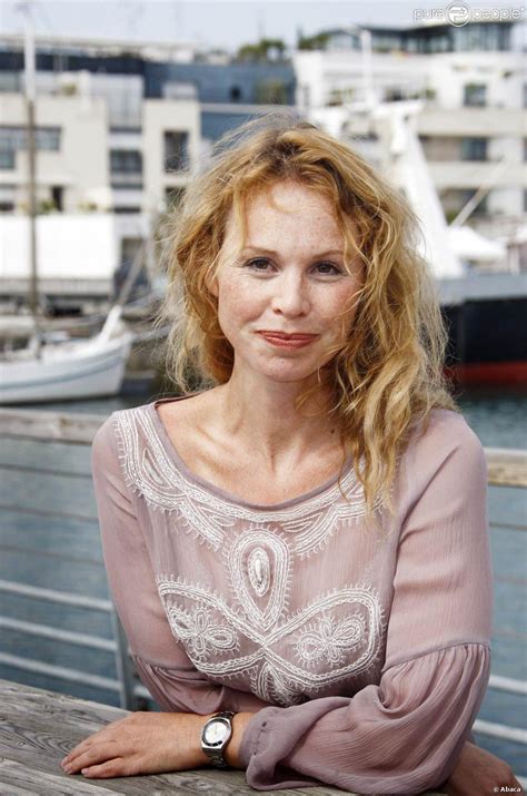 Then, watch an artist create his masterworks. Poze Carole Richert - Actor - Poza 3 din 24 - CineMagia.ro