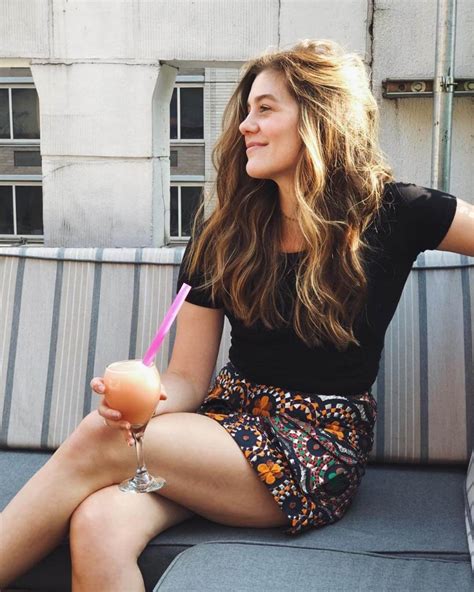 The Hottest Laura Dreyfuss Photos Around The Net 12thblog