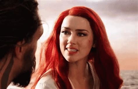 Amber heard als mera in aquaman kritik. 25 Hottest Mera GIFs That Will Prove That She Is One Of ...