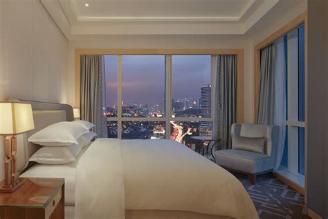 Hotels.com offre un'ottima scelta di offerte hotel per un soggiorno indimenticabile. Business Hotel Sheraton Petaling Jaya Opens in Kuala Lumpur