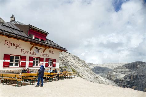 Sass Pordoi La Terrazza Delle Dolomiti Escursione Al Piz Boè My