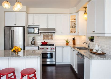 Soffits are spaces for ventilation placed in different rooms, but mainly the kitchen in order to remove it above the kitchen cabinets you will have to break it apart from the side first to see if it is empty or full of wires and duct pipes. How to Fix Kitchen Cabinet Open Soffits