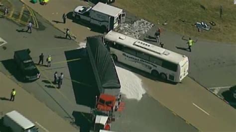 Tour Bus Crash Kills 1 Injures Dozens Cnn Video