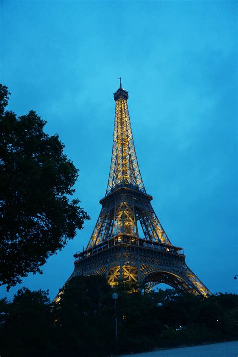 However, the lights on the eiffel tower were installed in 1985, by pierre bideau, meaning that any photo or video that shows the monument at a time when the lights are visible (ie, at night) is a violation of copyright law. Paris - Tuileries Garden, Eiffel Tower, Champs Elysees - Blushing in Hollywood