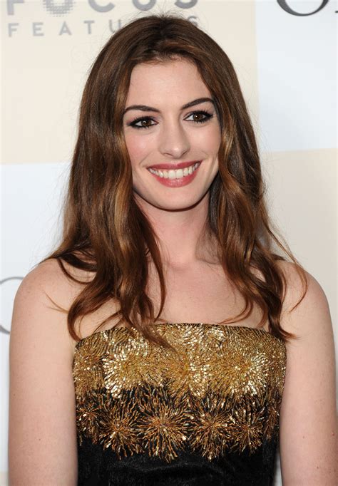 Anne Hathaway One Day Premiere In New York Aug 8 2011 01 Gotceleb