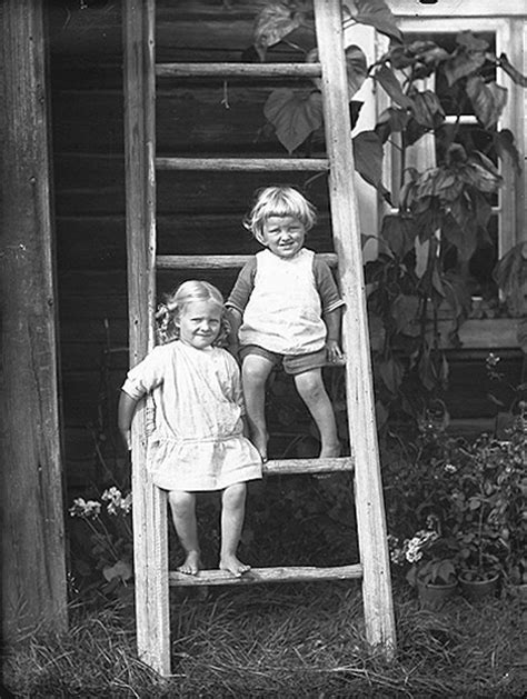 Vintage Everyday Those Were Old Barefoot Days Lovely Vintage Photos