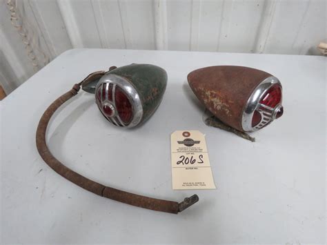Lot 206s Pair Of Marker Or Signal Lights Vanderbrink Auctions