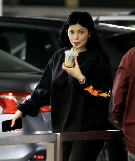 She was just walking from the car to her friend's. KYLIE JENNER Without Makeup Leaves a Starbucks in Beverly Hills 03/30/2017 - HawtCelebs