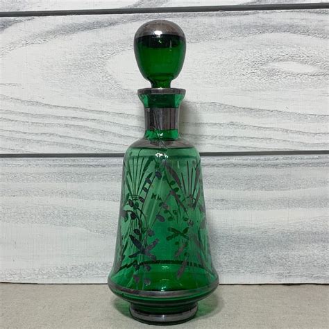 Vintage Decanter Green Glass Decanter Etsy Glass Decanter Vintage Decanter Vintage Green Glass