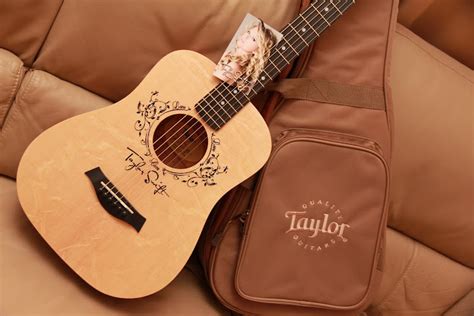 Taylor Swift Baby Taylor Guitar