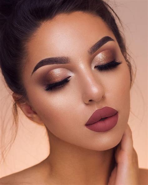 Cute Natural Prom Makeup Ideas To Makes You Look Elegant In 2020 Pink Lipstick Makeup Smokey