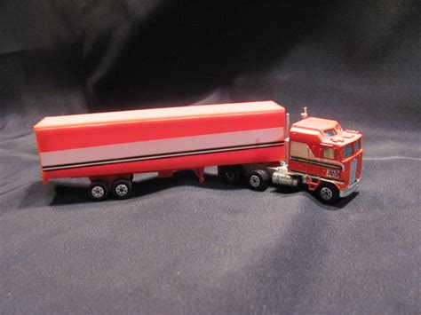 Diecast Yatming Cabover Semi Truck Tractor Trailer 187 Scale Kenworth