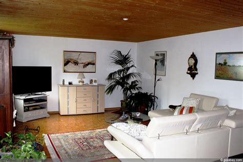 Paneele sind eine schöne weise, ein frisches flair ins zimmer zu bringen. Alte Holzdecken - Sollte man sie verkleiden, renovieren ...