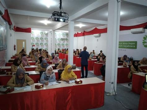92 tahun 2020 dan keputusan direksi pt. Sekolah Pasar Modal Level 1 & Level 2 di Kantor Bursa Efek Indonesia Palembang - Fakultas ...