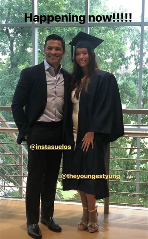 Kelly Ripa And Mark Consuelos Daughter Lola Graduates High School Happening Now E Online