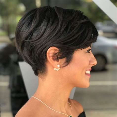 Sweet Feathered Pixie Bob Short Hairstyles For Thick Hair Thick Hair Styles Thick Wavy Hair