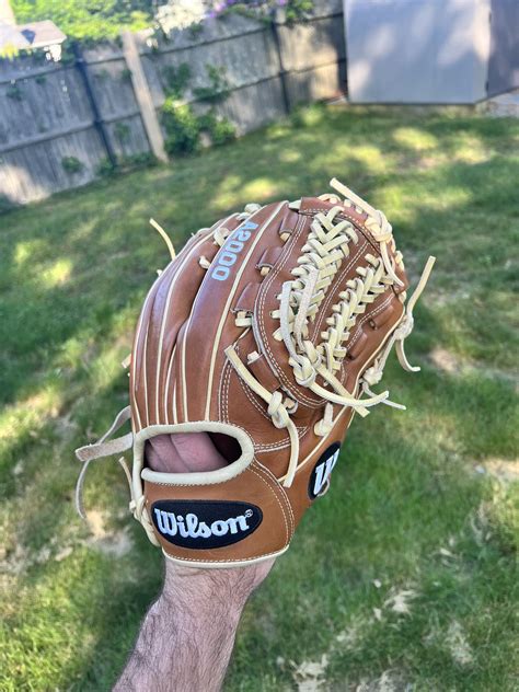 2019 Pitcher's 11.75" A2000 Baseball Glove | SidelineSwap