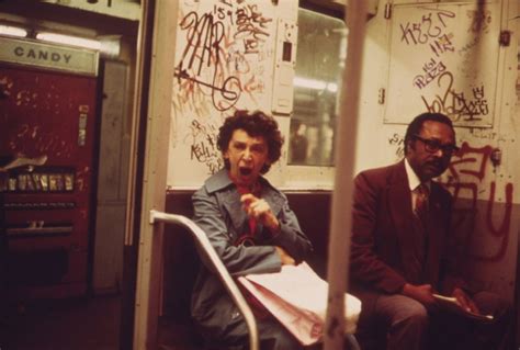 These Amazing Vintage Photographs Reveal What New York City Subways Were Like In The 1970s