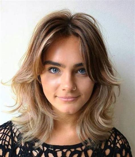 The curtain haircut, best known as the hairstyle worn by johnny depp, leonardo dicaprio, and johnathon taylor thomas in the 1990s, is back. 40 Shaggy Bob Hairstyles for Short & Medium Hair 2020 ...