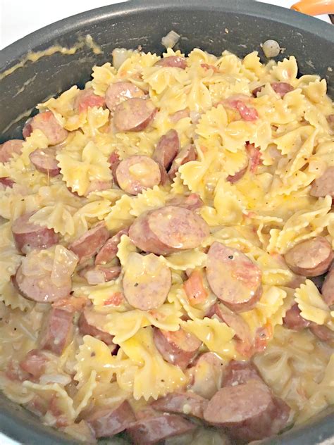 Fry, stirring occasionally, until the sausage and onion are golden. Easy Recipe: One Pot Smoked Sausage Pasta - Juggling Real ...