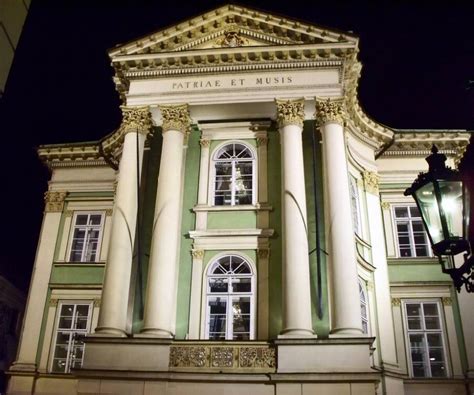 Praga Espectáculos En El Teatro Estatal Viajar A Praga