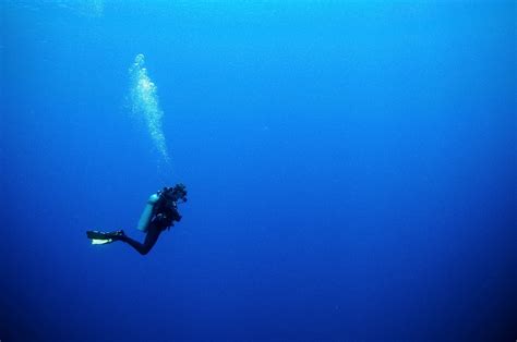 Going Deep Whilst Scuba Diving DeeperBlue Com