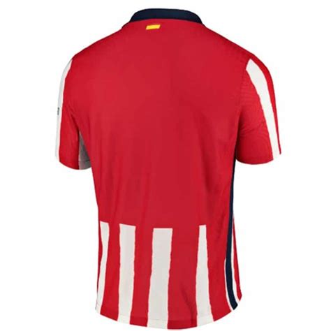 The new atleti shirt sees the return of the polo collar, this time painted in navy blue and white buttons on the front. Atletico Madrid 2020-21 Nike Home Kit | The Kitman