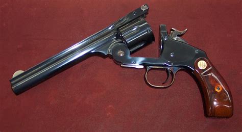 Pin On Guns Revolvers Pistols And Other Handguns